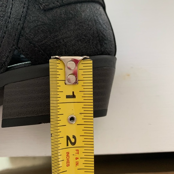 NWOT White mountain brand ankle booties. - Picture 11 of 11